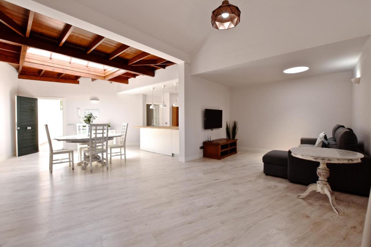 Sunny Bungalow In Front Of The Sea 3 Bedrooms Costa Teguise Bagian luar foto